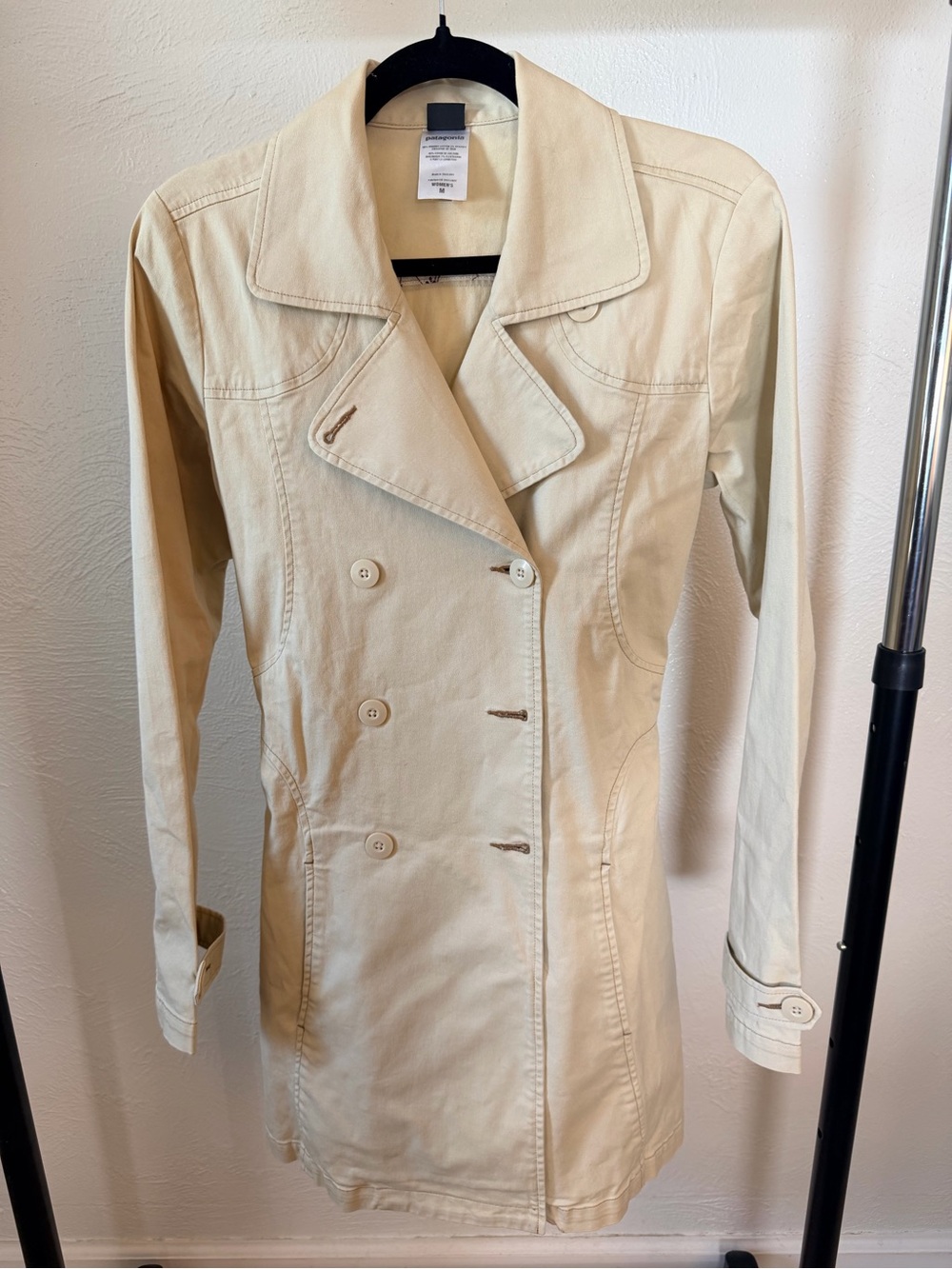 Patagonia Classic Women's Double-Breasted Beige Trench Coat - Size Medium